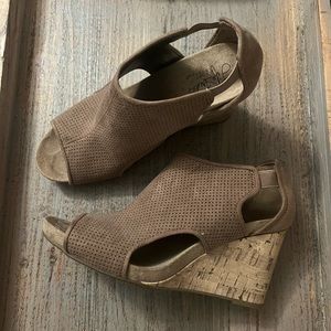 LifeStride Soft System Beige Wedges w/Peep-Toe, Worn Once, Size 6.5